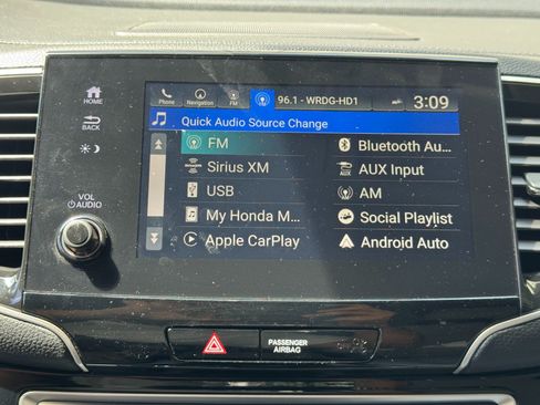 Used 2020 Honda Pilot Touring image 26