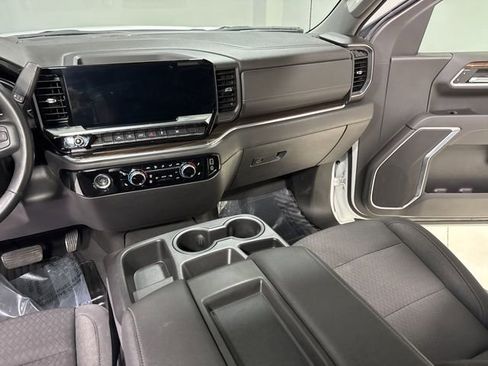 Used 2024 GMC Sierra 1500 Elevation image 19