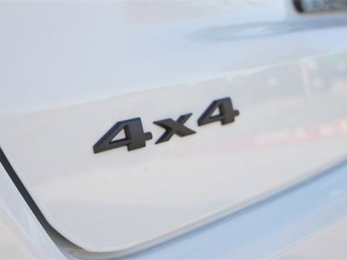 New 2026 Jeep Compass Latitude image 13