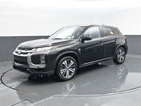 Used 2024 Mitsubishi Outlander Sport ES image 2