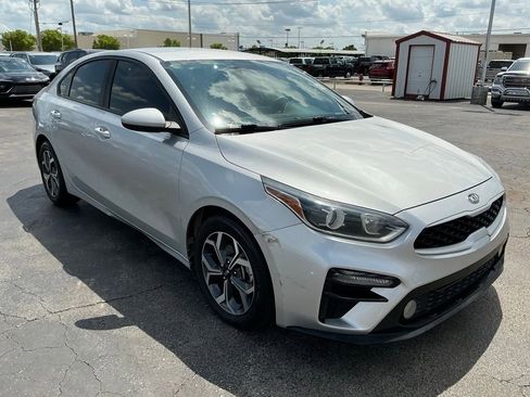 Used 2019 Kia Forte LXS FWD image 6