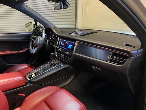 Used 2021 Porsche Macan GTS image 38