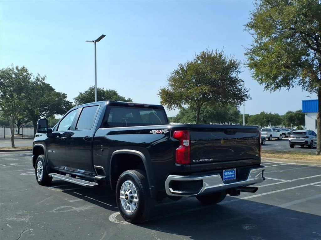 Used 2025 Chevrolet Silverado 2500 LT w/ Convenience Package AWD/4WD image 8