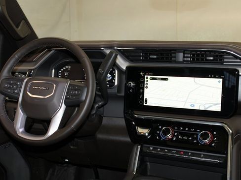 Used 2025 GMC Sierra 2500 Denali w/ Denali Reserve Package image 14