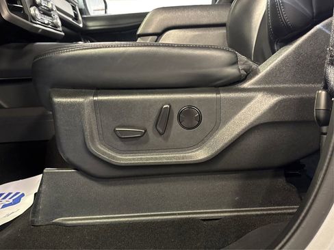 Used 2024 Ford Expedition XLT image 31