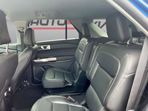Used 2022 Ford Explorer XLT w/ Equipment Group 202A RWD image 23