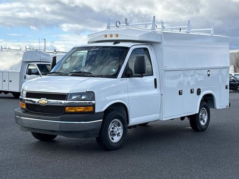 New 2025 Chevrolet Express 3500 w/ Power Convenience Package image 15