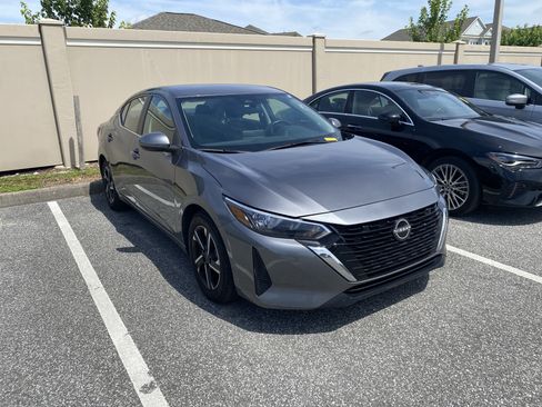 Used 2024 Nissan Sentra SV FWD image 5