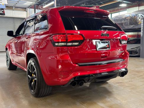 Used 2021 Jeep Grand Cherokee Trackhawk AWD/4WD image 10