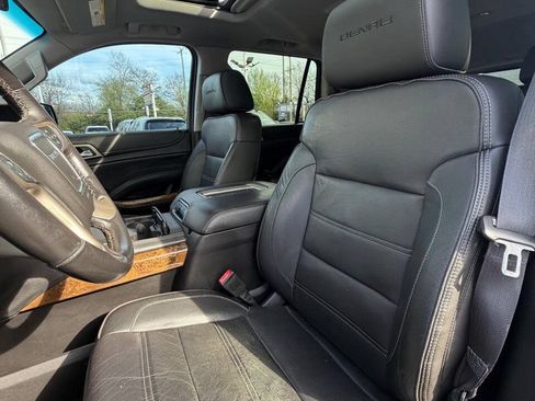 Used 2016 GMC Yukon Denali AWD/4WD image 10