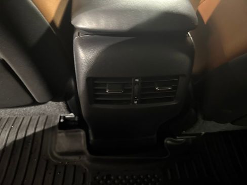 Used 2015 Lexus RX 450h AWD image 26