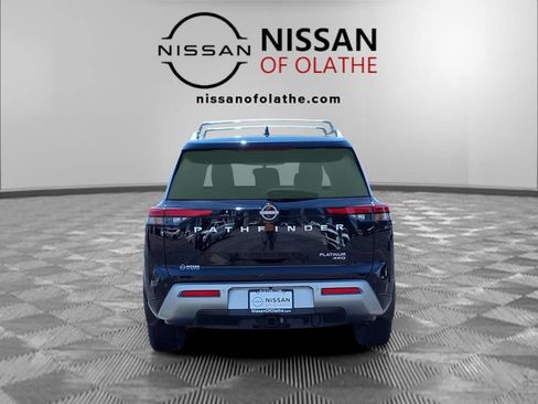 Used 2022 Nissan Pathfinder Platinum w/ Cargo Package AWD/4WD image 26