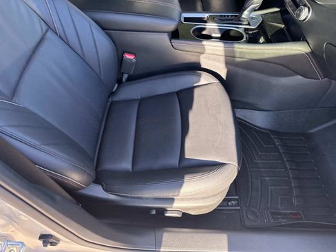 Used 2023 Nissan Altima 2.5 SR w/ SR Premium Package image 11