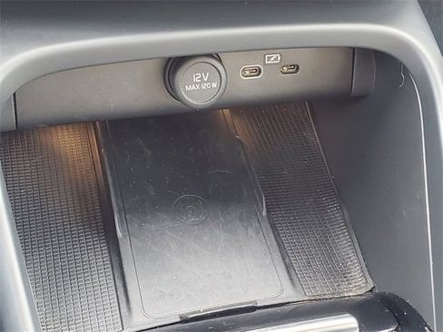 Certified 2023 Volvo C40 P8 Recharge Ultimate image 26