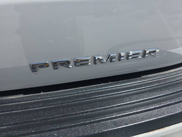 Used 2023 Chevrolet Tahoe Premier AWD/4WD image 32