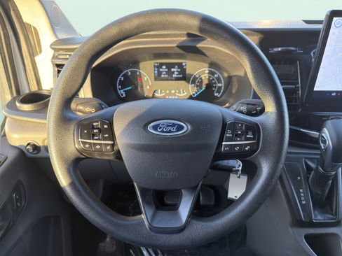 Used 2023 Ford Transit 350 XLT image 40