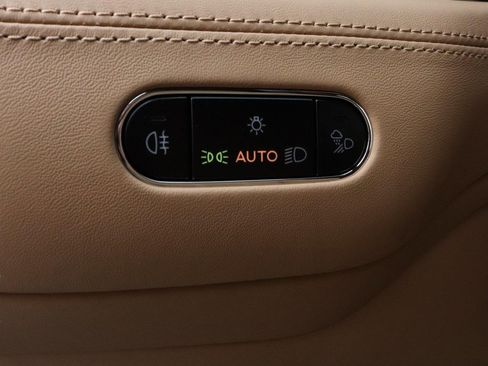 New 2025 Bentley Bentayga Extended Wheelbase image 22