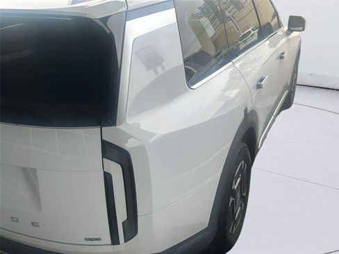 Used 2027 Kia Telluride EX AWD/4WD image 2