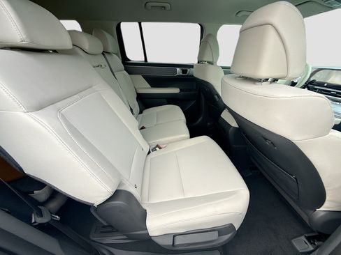 New 2026 Hyundai Santa Fe SE FWD image 19