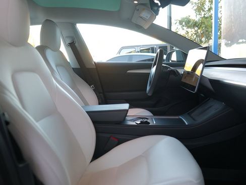 Used 2023 Tesla Model 3 Standard Range image 27