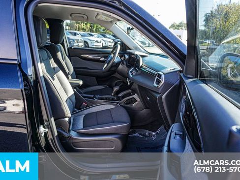 Used 2025 Chevrolet TrailBlazer LT image 23