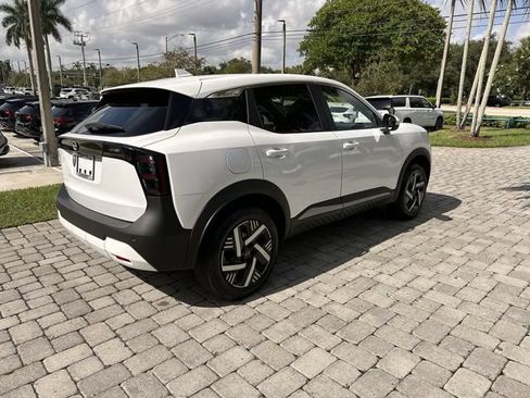 Used 2025 Nissan Kicks SV FWD image 37