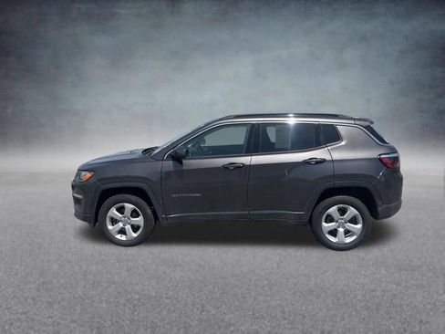 Used 2021 Jeep Compass Latitude w/ Convenience Group AWD/4WD image 2