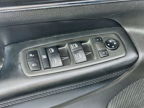 Used 2021 Jeep Grand Cherokee Limited AWD/4WD image 18