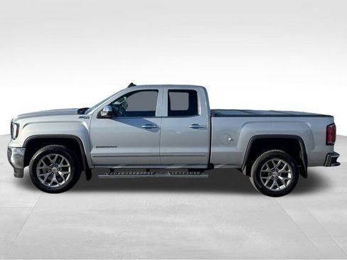 Used 2018 GMC Sierra 1500 SLT w/ SLT Premium Package image 2