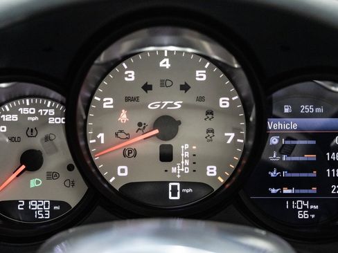 Used 2018 Porsche 911 Targa 4 GTS image 27