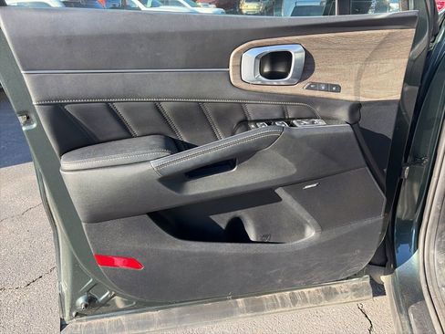 Used 2022 Kia Sorento SX Prestige image 14