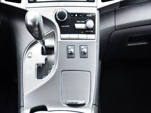 Used 2014 Toyota Venza XLE w/ XLE Premium Package image 24