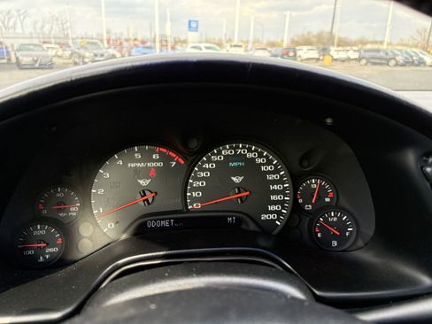 Used 2001 Chevrolet Corvette Coupe w/ Preferred Equipment Group2 image 17