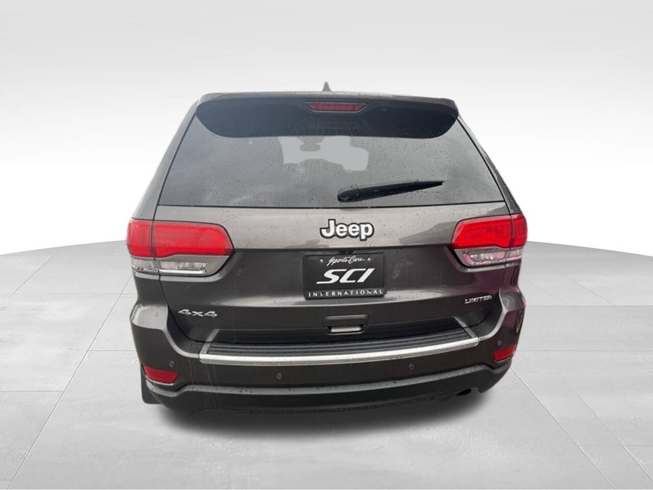 Used 2017 Jeep Grand Cherokee Limited AWD/4WD image 4