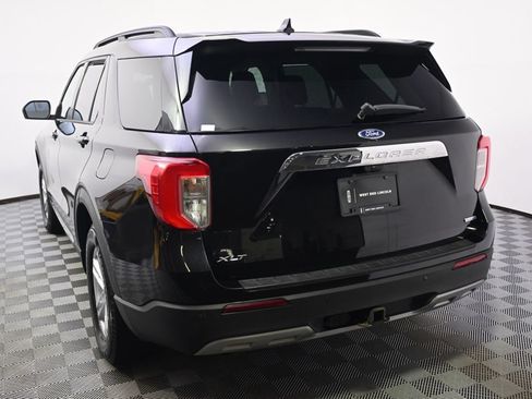 Used 2020 Ford Explorer XLT w/ Equipment Group 202A AWD/4WD image 4
