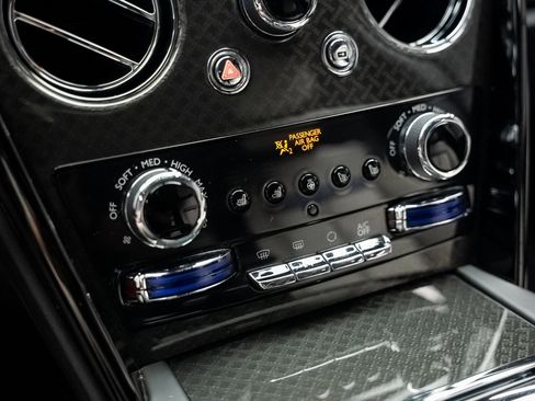 Used 2021 Rolls-Royce Cullinan Black Badge image 50