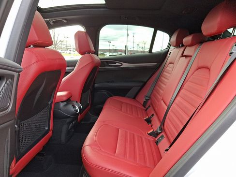 New 2025 Alfa Romeo Stelvio Sprint image 5