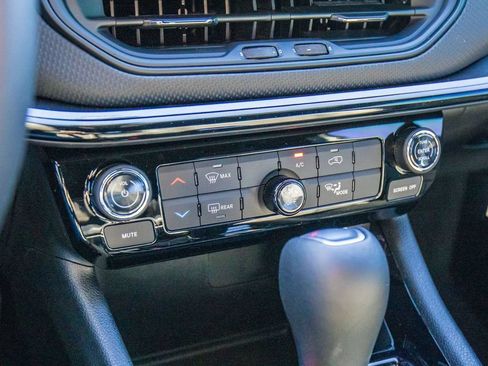 New 2026 Jeep Compass Latitude AWD/4WD image 42