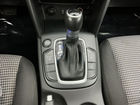 Used 2020 Hyundai Kona SEL FWD image 36