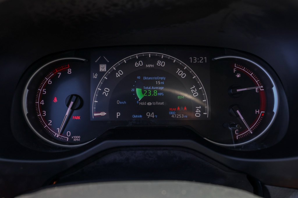 Used 2024 Toyota RAV4 XLE AWD/4WD image 27