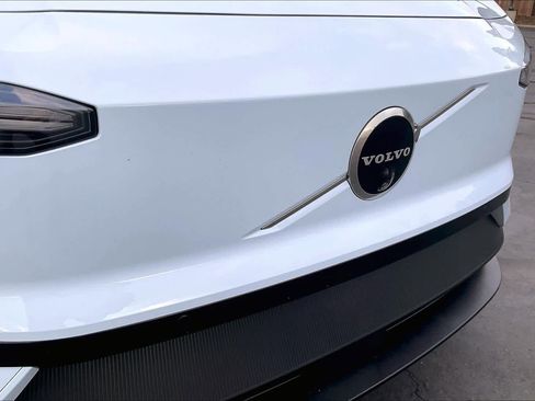 Used 2025 Volvo EX30 Ultra image 33