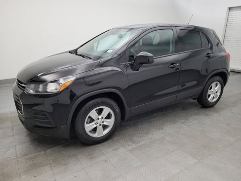 Used 2020 Chevrolet Trax LS w/ Tint and Cruise Package FWD image 2