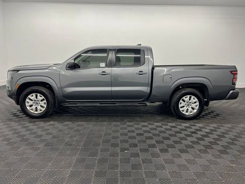 Used 2024 Nissan Frontier SV w/ Technology Package AWD/4WD image 2