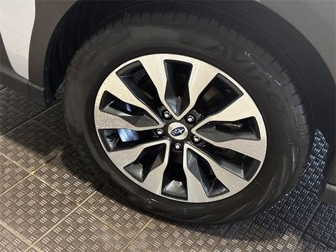 Used 2024 Subaru Outback Touring image 8