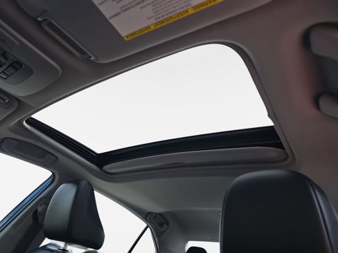 Used 2024 Toyota Camry SE image 28