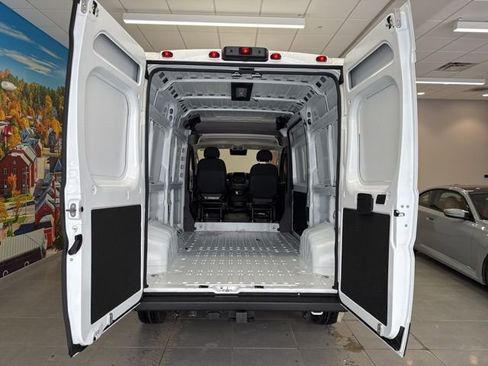 New 2026 RAM ProMaster 1500 w/ Cold Weather Group image 38