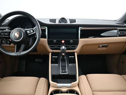 Used 2026 Porsche Macan image 9
