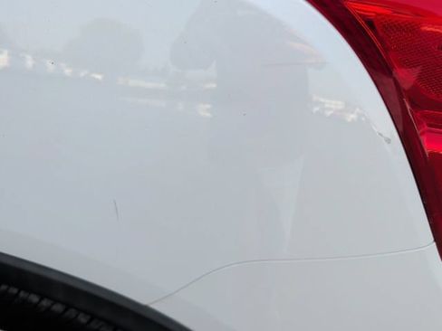 Used 2021 Chevrolet Trax LT w/ LT Convenience Package AWD/4WD image 5