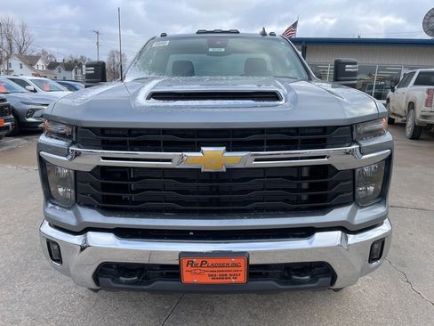 New 2026 Chevrolet Silverado 3500 LT image 17