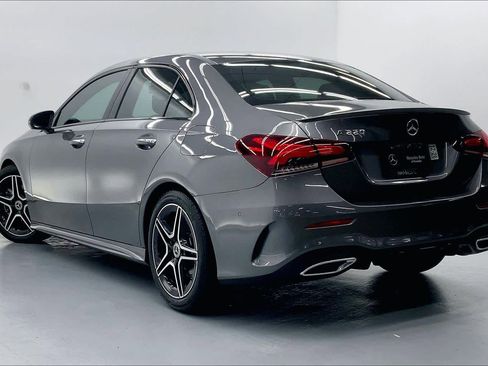 Used 2019 Mercedes-Benz A 220 image 2